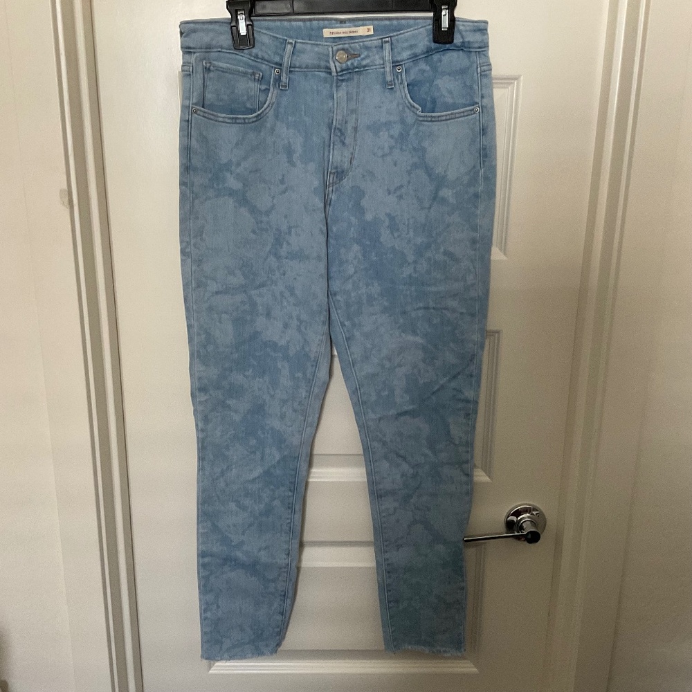 Levi’s Bleach Effect 721 High Rise Skinny Jeans -‎ Size 31